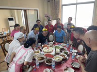 志成员工生日会